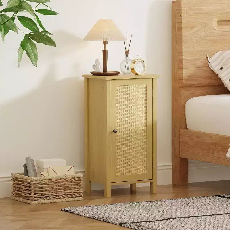 Nero / Naturale, Armadietto contenitore a 2 ripiani con anta in rattan, 1 persona
