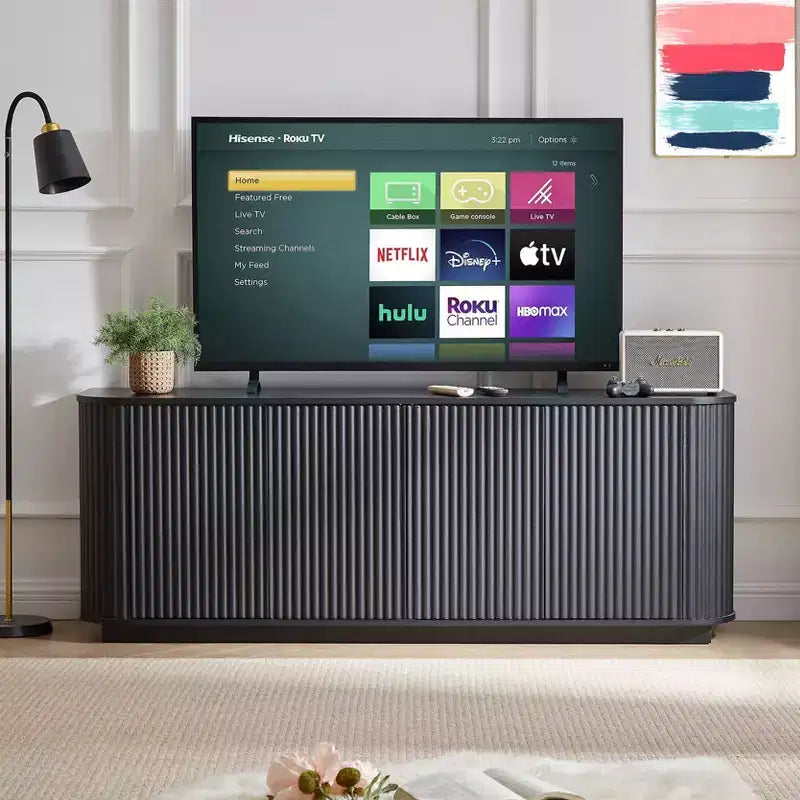 Mobile credenza a righe verticali Nero / Naturale / Noce – 4 ante, Montaggio con 1 persona